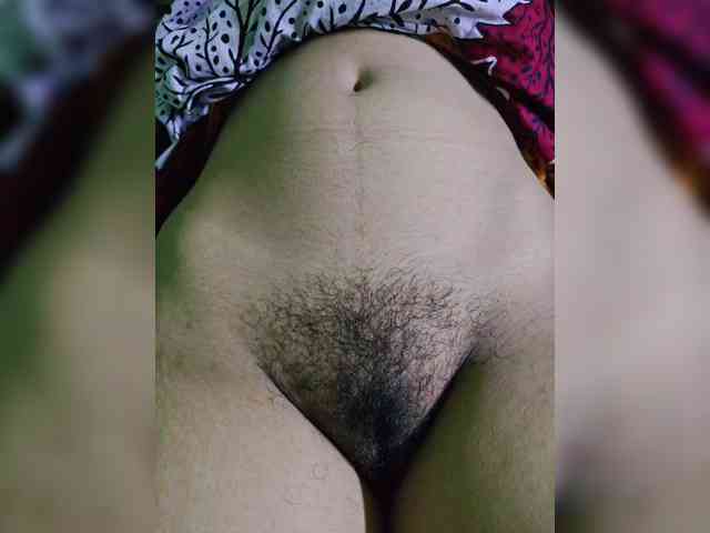 AadhyaLove webcam