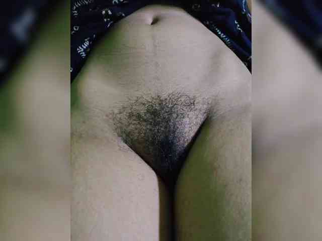 AadhyaLove webcam