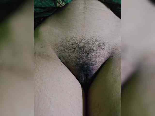 AadhyaLove webcam