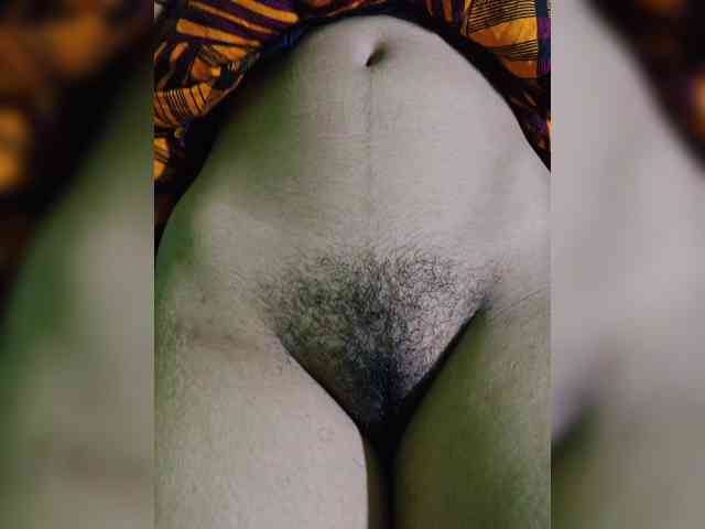 AadhyaLove webcam