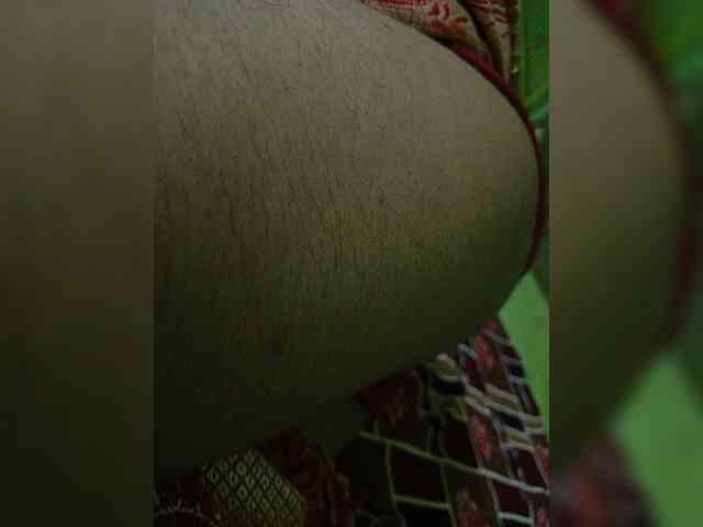 AadhyaLove webcam