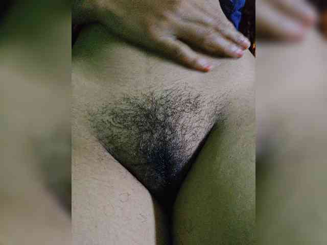 AadhyaLove webcam