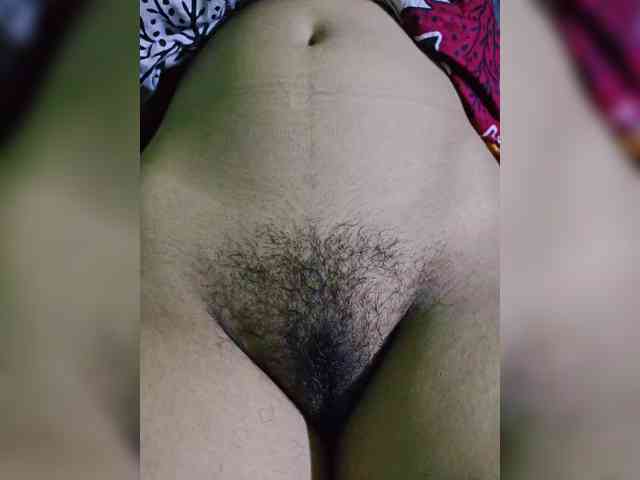 AadhyaLove webcam