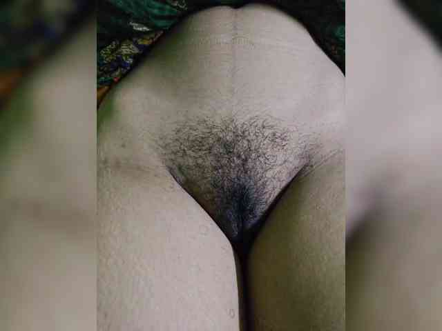 AadhyaLove webcam
