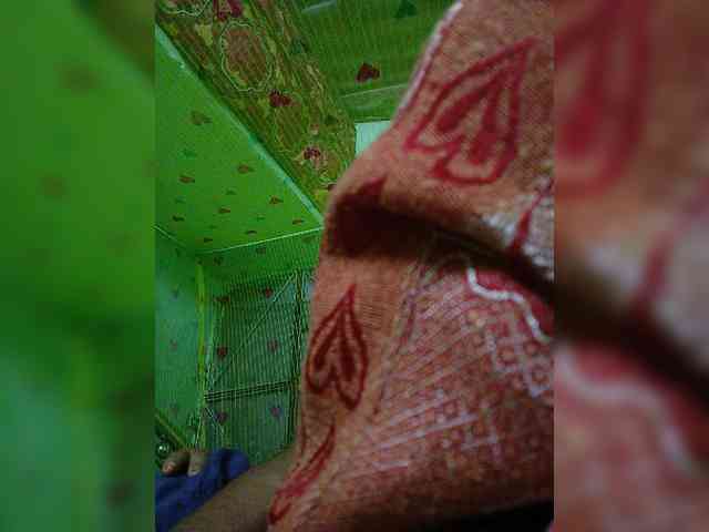 AadhyaLove webcam