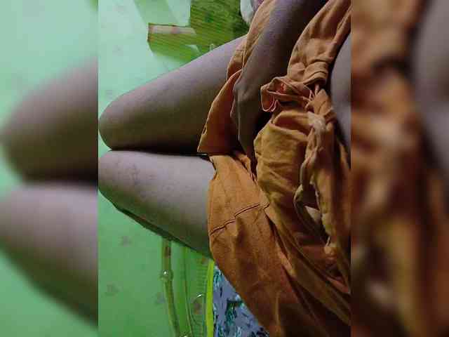 AadhyaLove webcam