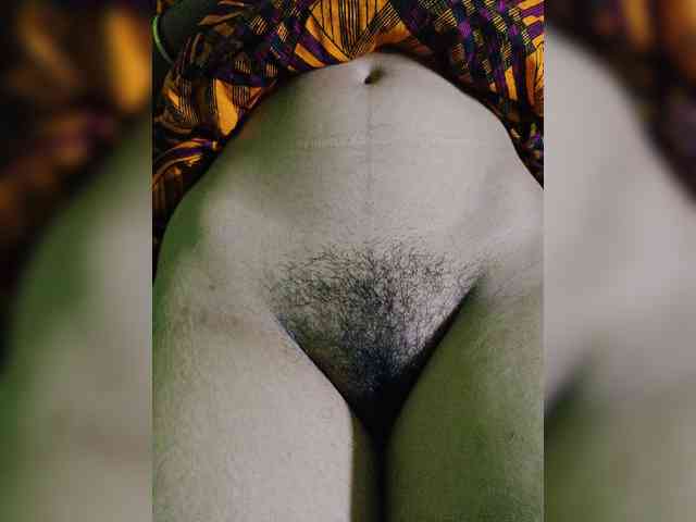 AadhyaLove webcam