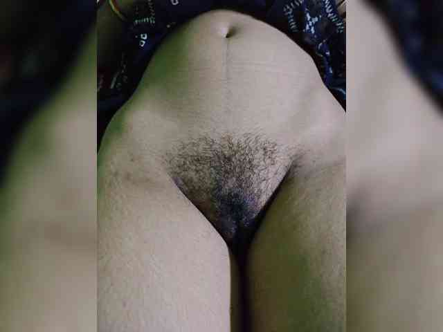 AadhyaLove webcam