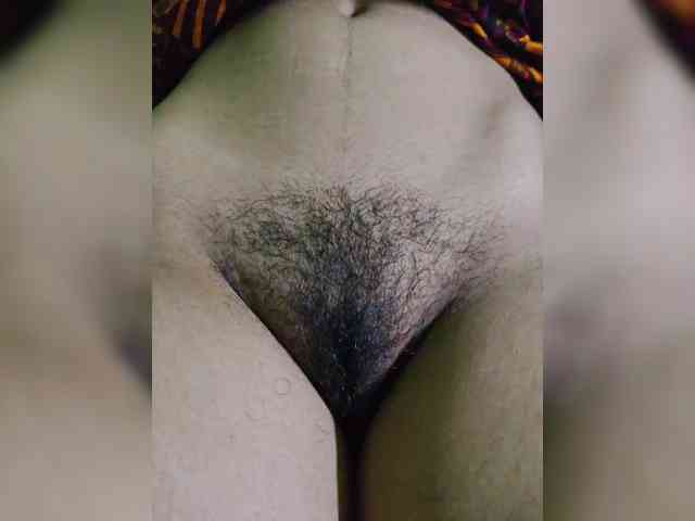AadhyaLove webcam