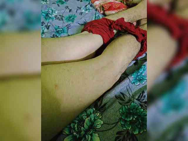 AadhyaLove webcam