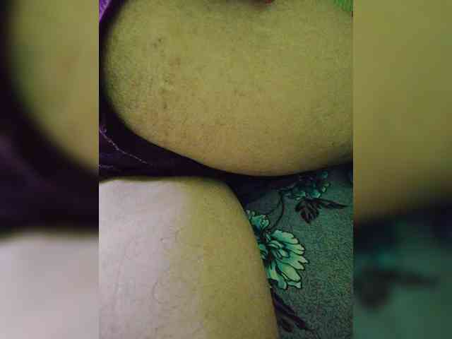AadhyaLove webcam