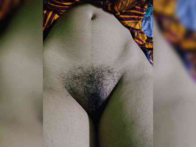 AadhyaLove webcam