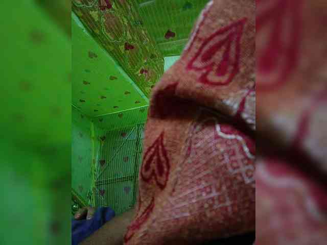 AadhyaLove webcam