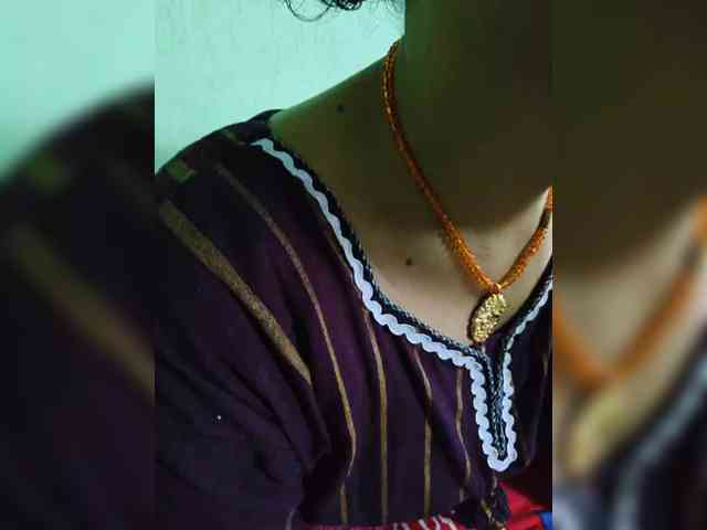 AadhyaLove webcam