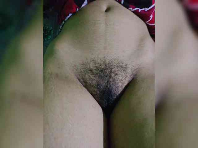 AadhyaLove webcam