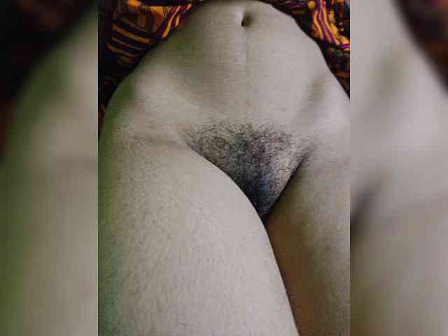 AadhyaLove webcam