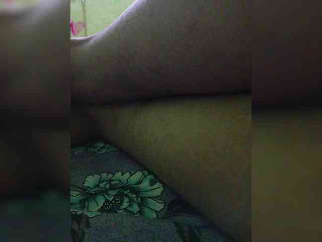 AadhyaLove webcam