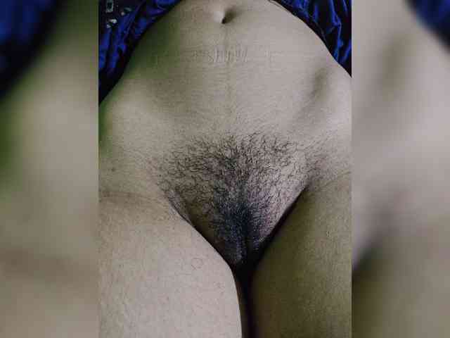 AadhyaLove webcam