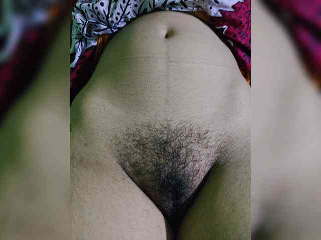 AadhyaLove webcam