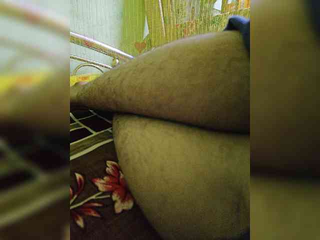 AadhyaLove webcam