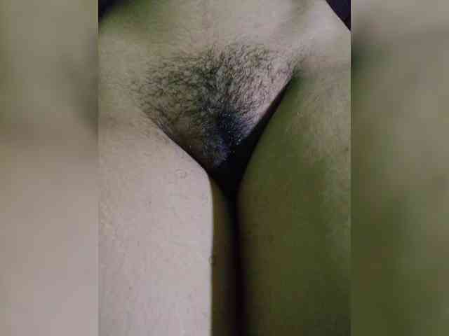 AadhyaLove webcam