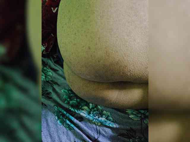 Aadhyababy webcam