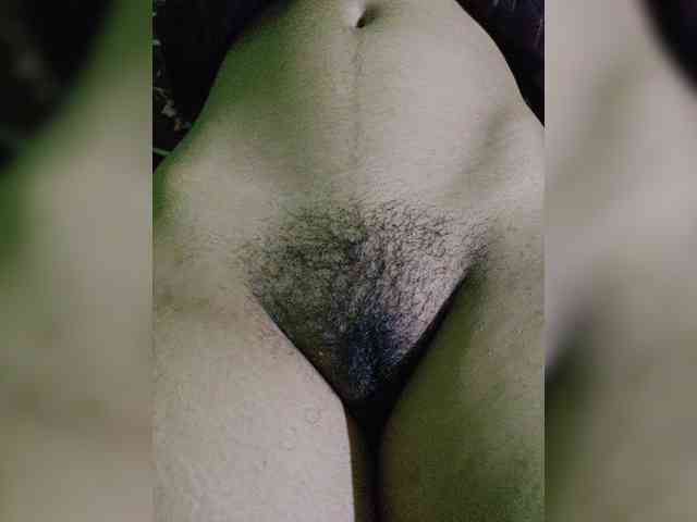 AadhyaLove webcam