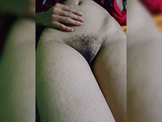 AadhyaLove webcam