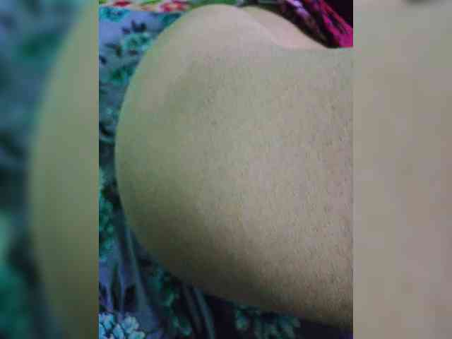 AadhyaLove webcam