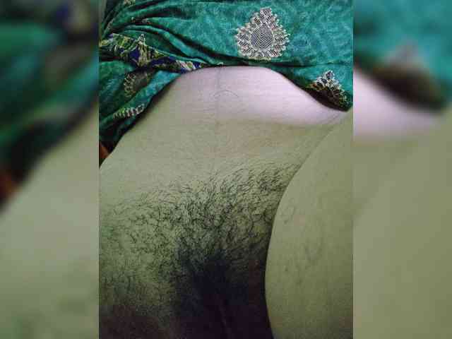 AadhyaLove webcam