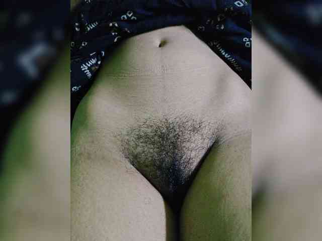 AadhyaLove webcam