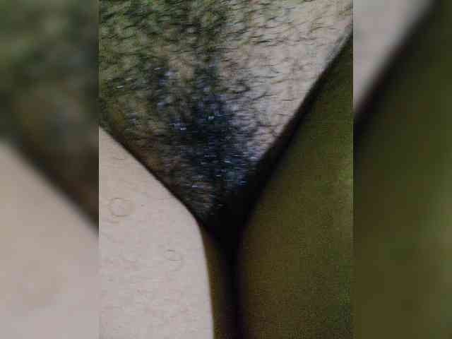Aadhyalove's cam show statistics and live stream