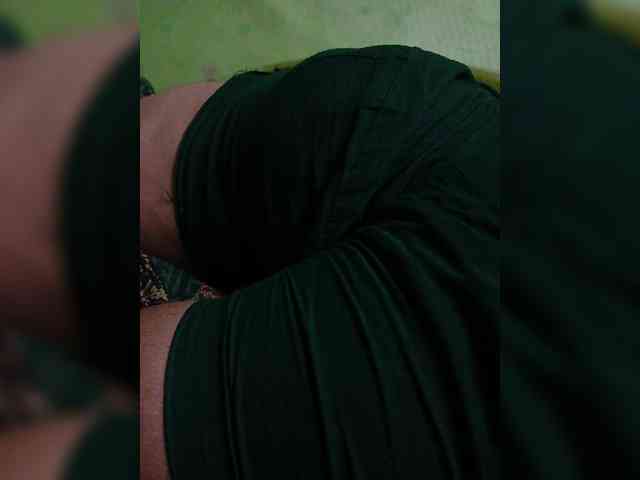 AadhyaLove webcam