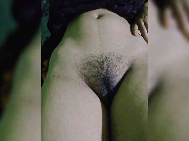AadhyaLove webcam