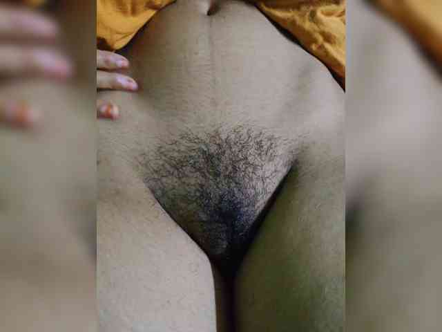 Aadhyalove's cam show statistics and live stream