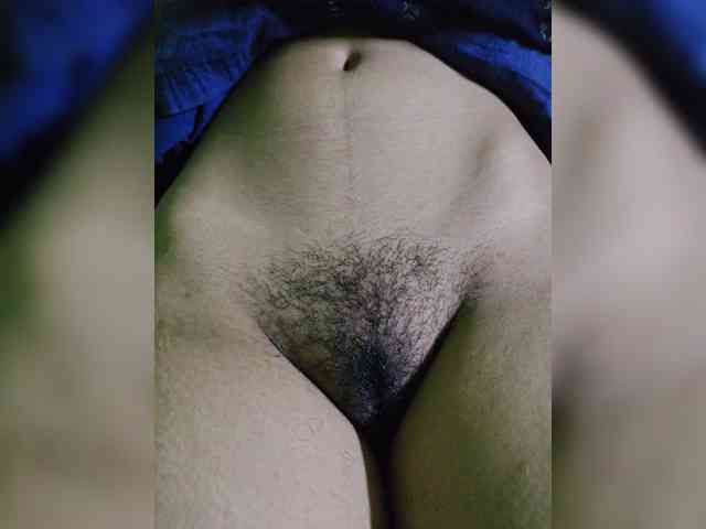 AadhyaLove webcam