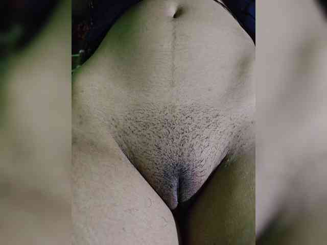 AadhyaLove webcam