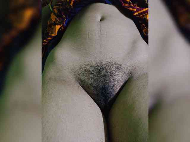 AadhyaLove webcam