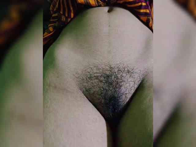 AadhyaLove webcam