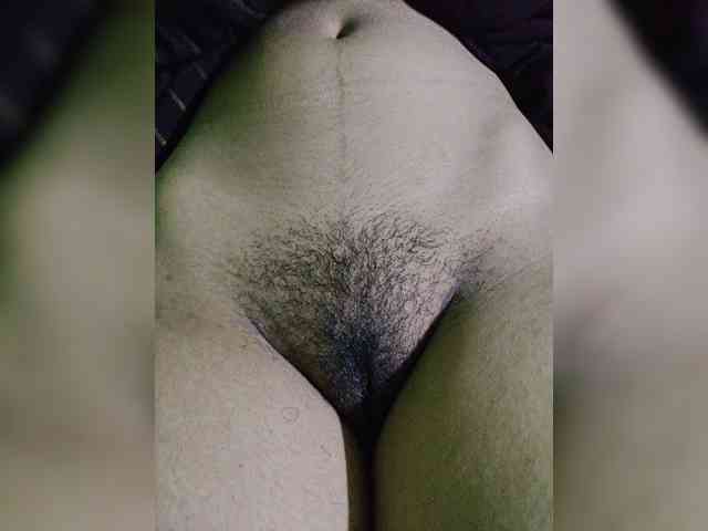 AadhyaLove webcam