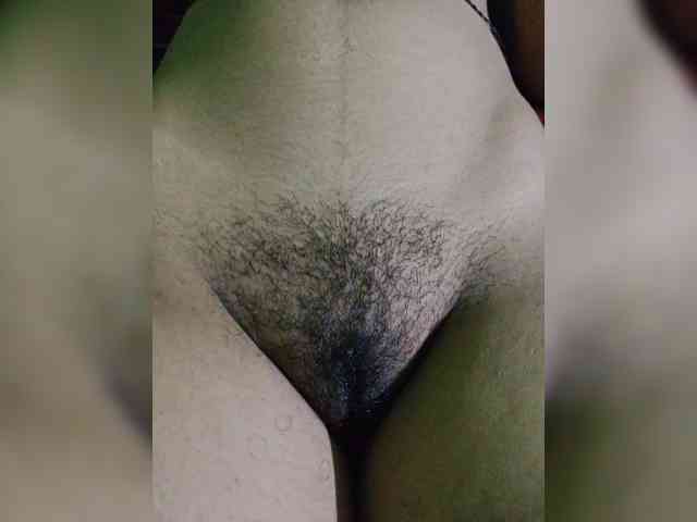 AadhyaLove webcam