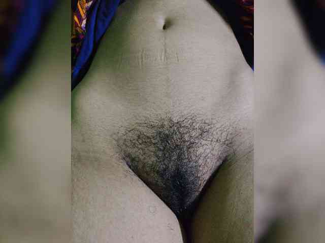 AadhyaLove webcam