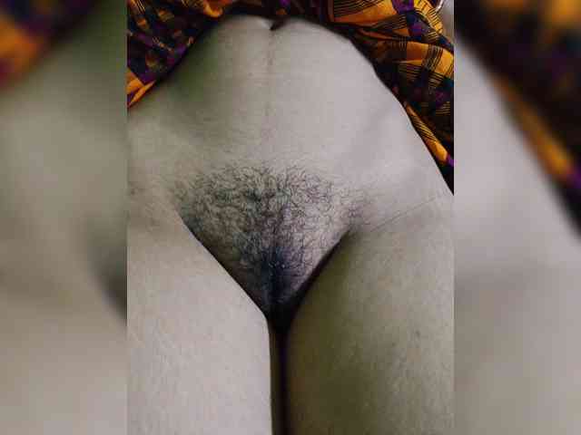 AadhyaLove webcam