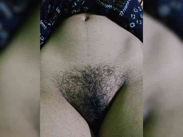 AadhyaLove webcam