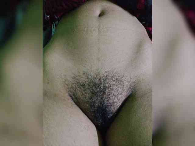 AadhyaLove webcam