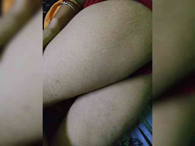 AadhyaLove webcam