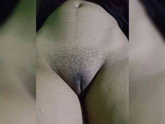 AadhyaLove webcam