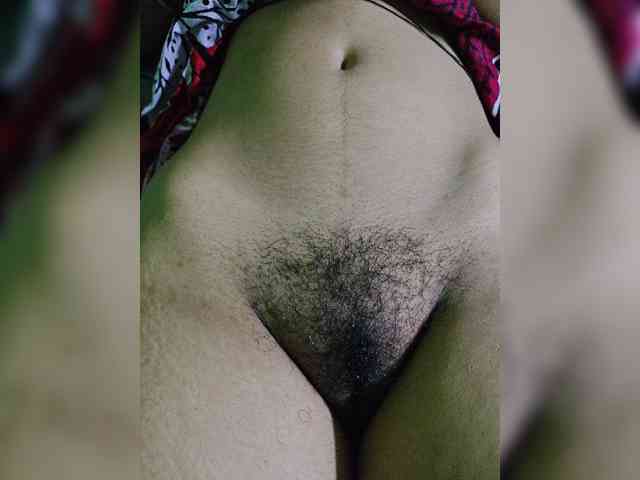 AadhyaLove webcam