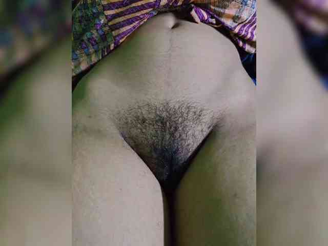 AadhyaLove webcam