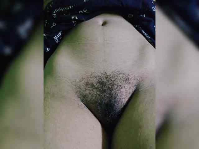 AadhyaLove webcam